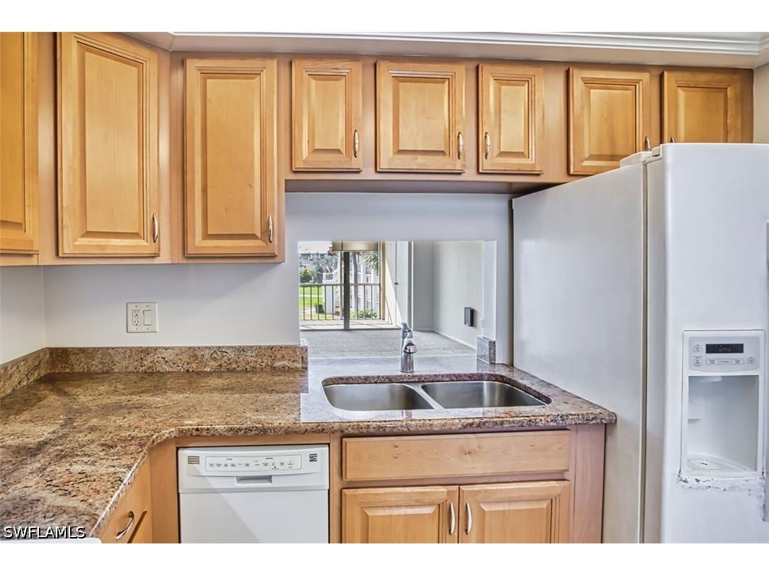1700 Pine Valley Drive #307 Fort Myers FL 33907 226013010 image3