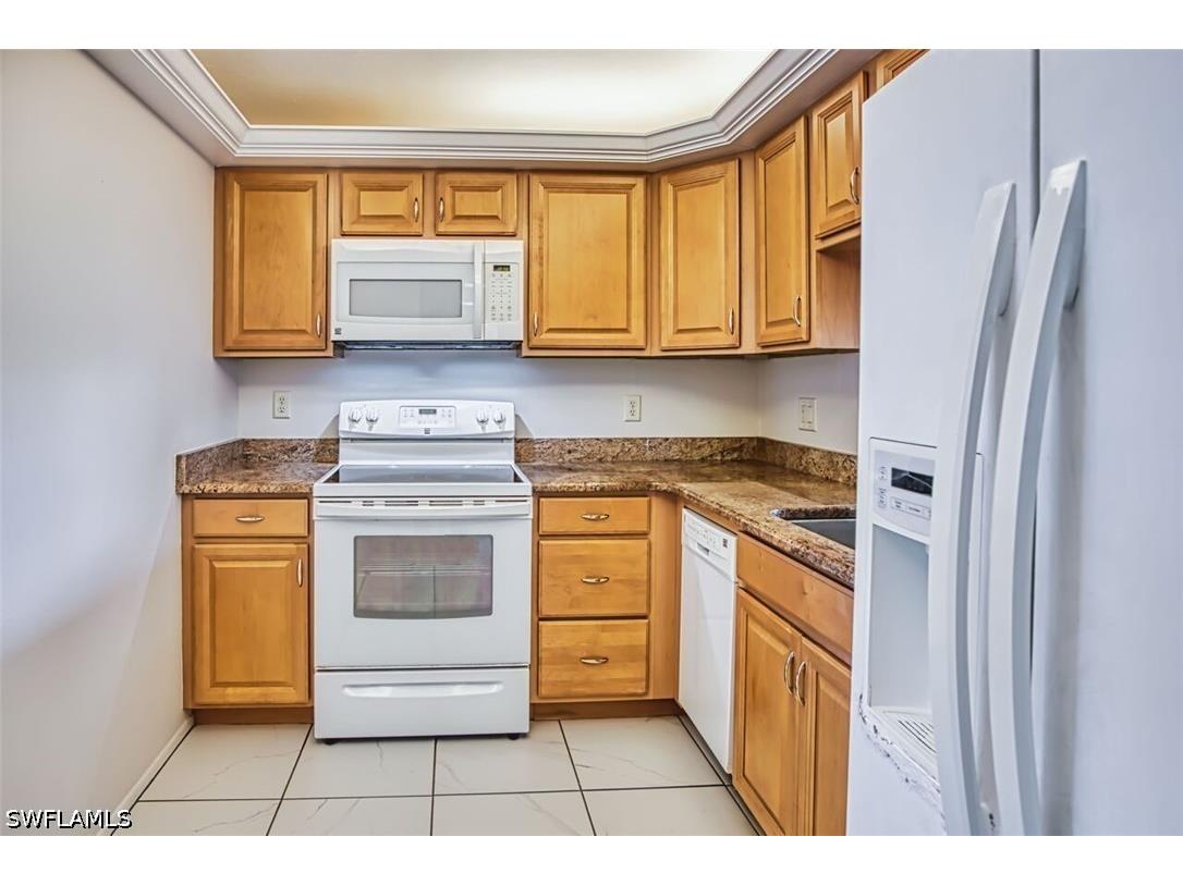 1700 Pine Valley Drive #307 Fort Myers FL 33907 226013010 image4