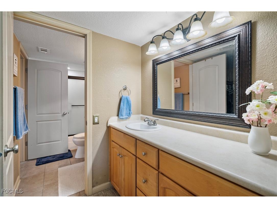1700 Pine Valley Drive #208 Fort Myers FL 33907 2025018256 image14