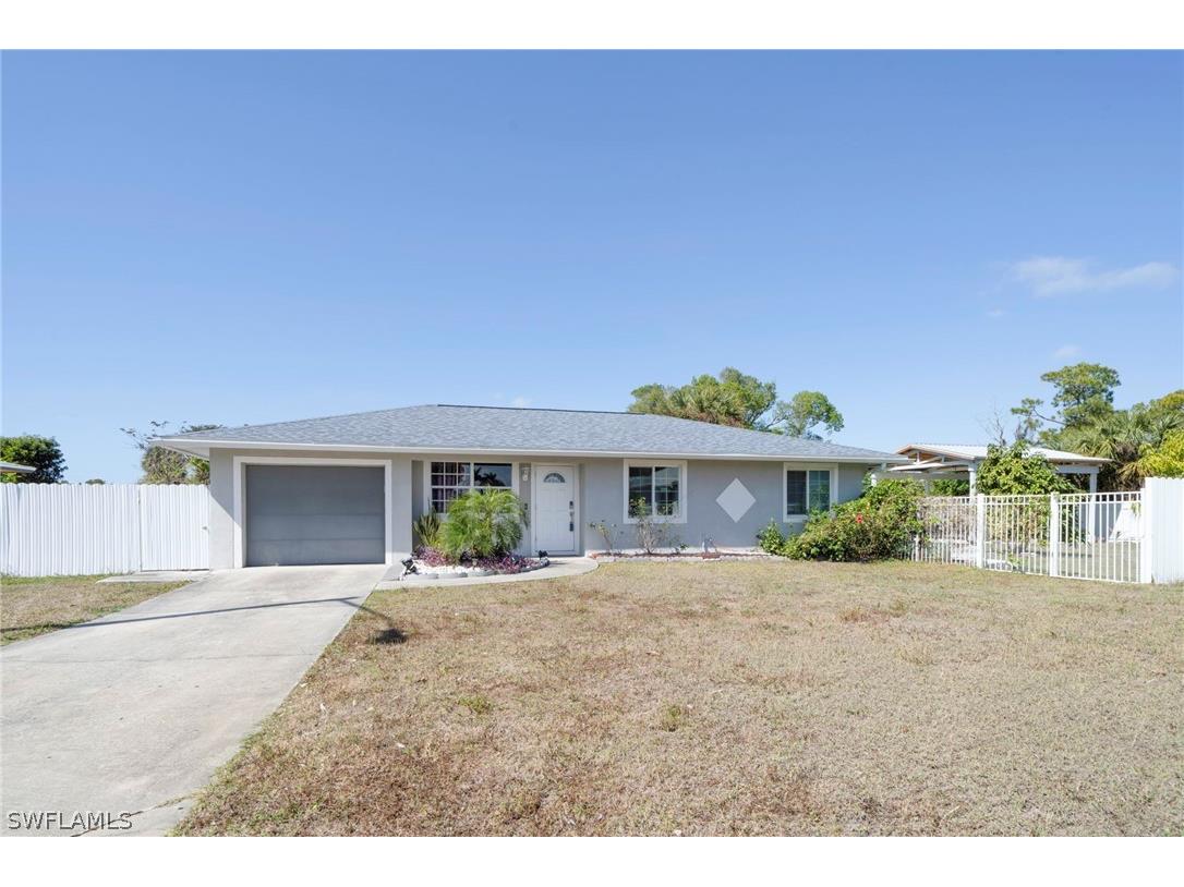 1701 Framingham Court Fort Myers FL 33907 226007585 image1