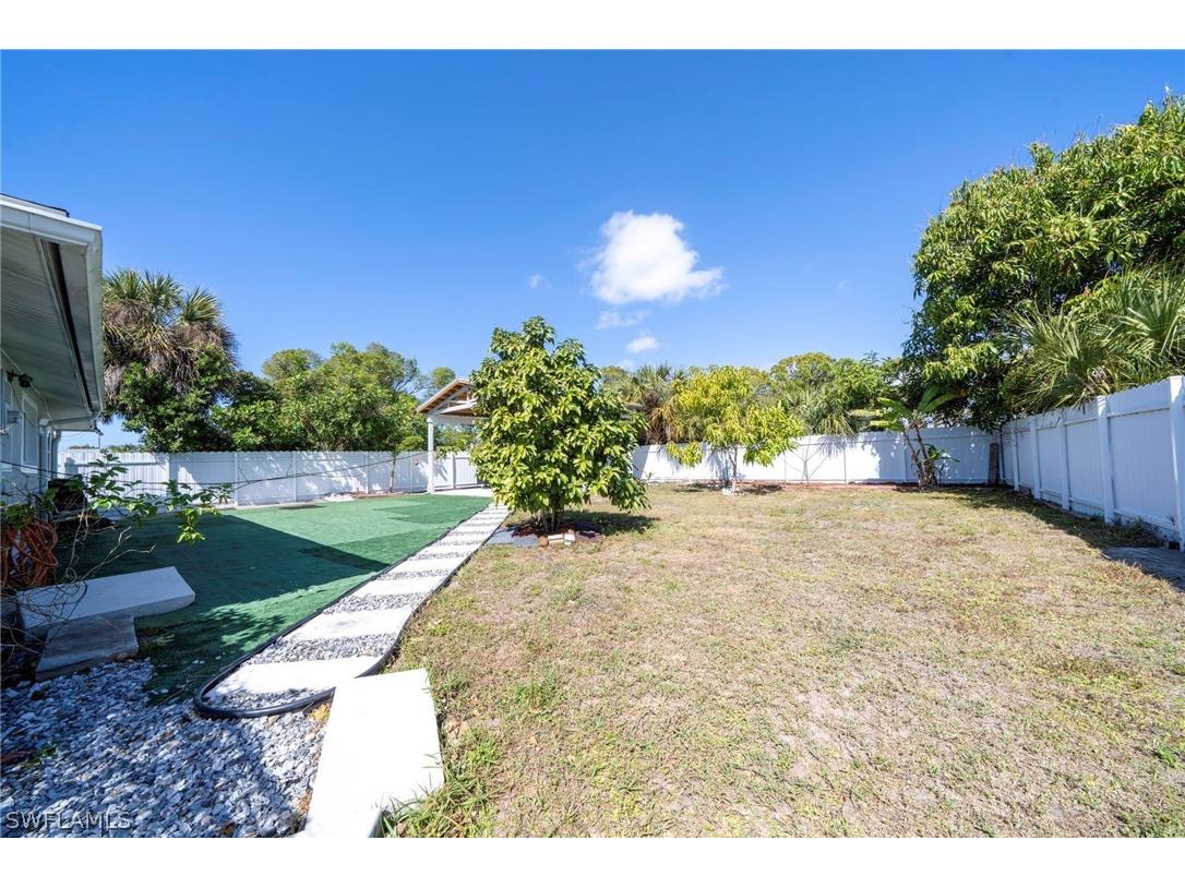 1701 Framingham Court Fort Myers FL 33907 226007585 image22
