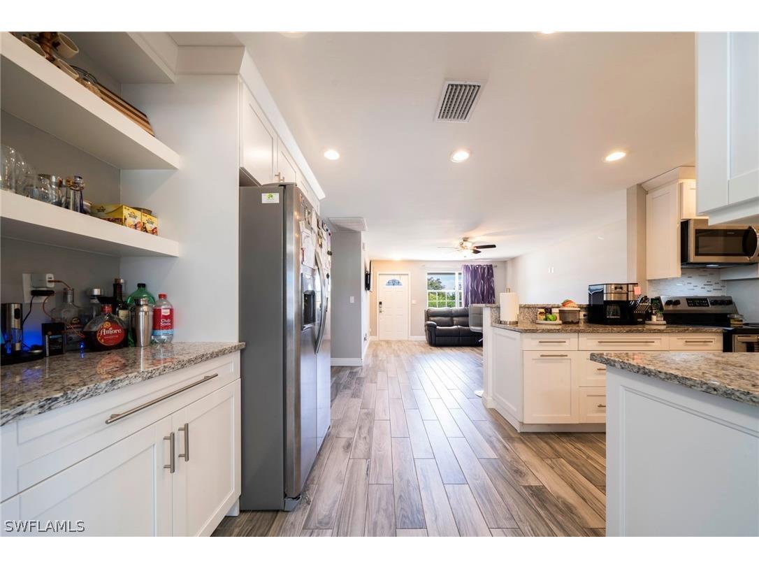 1701 Framingham Court Fort Myers FL 33907 226007585 image5
