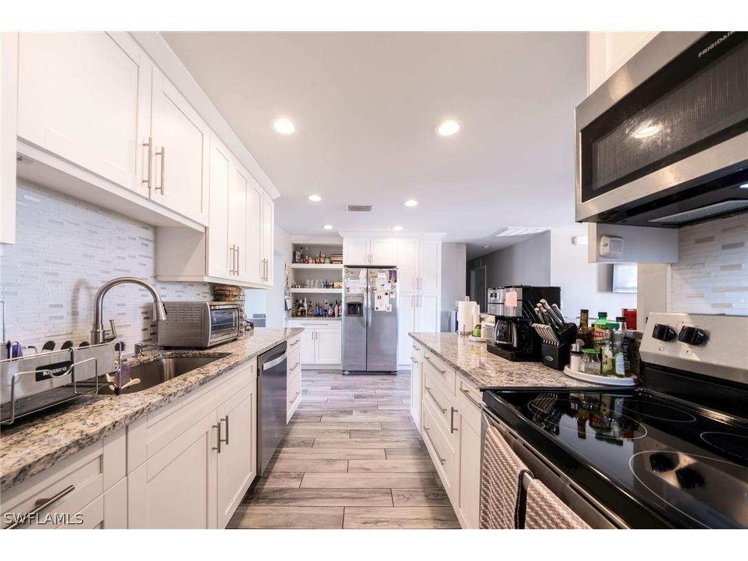 1701 Framingham Court Fort Myers FL 33907 226007585 image7