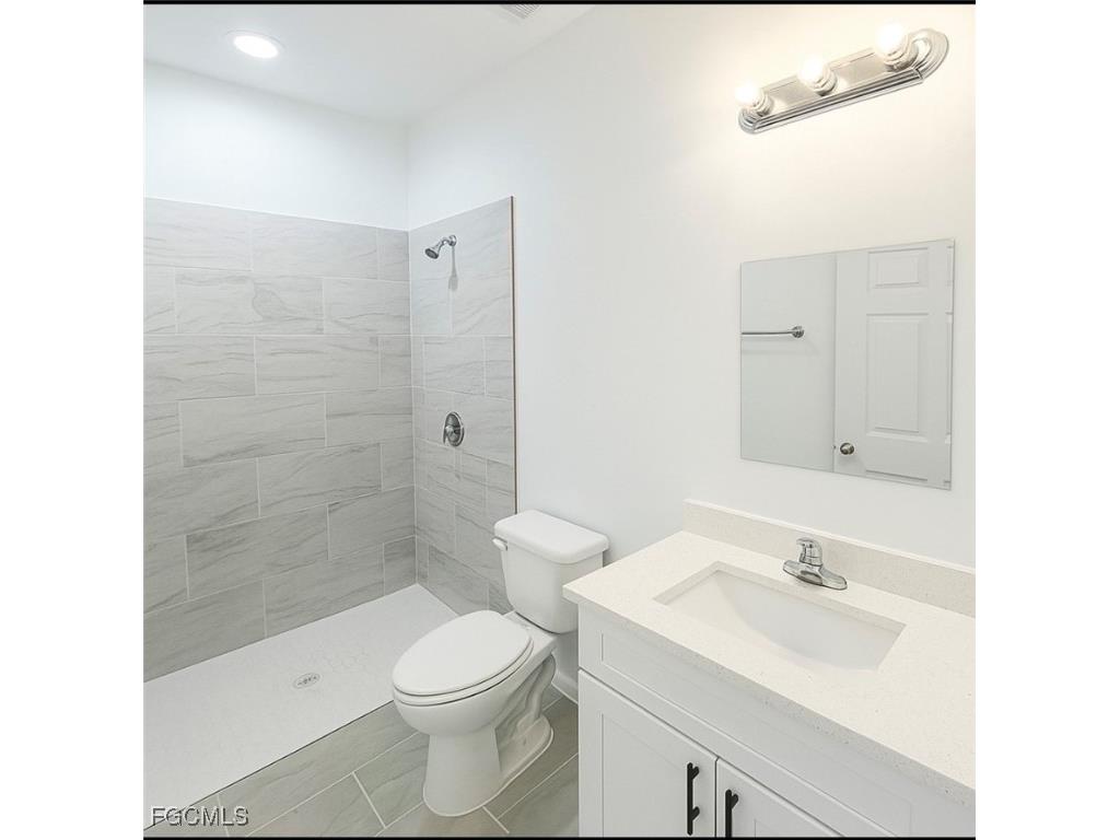 1701 NE 44th Terrace Cape Coral FL 33909 2025018599 image12