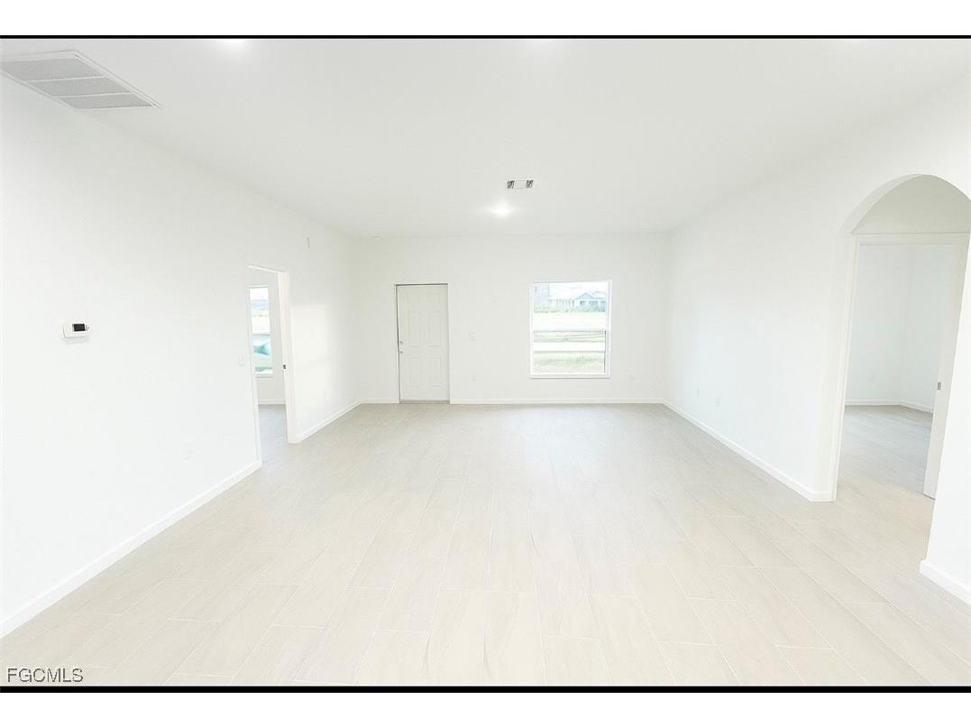 1701 NE 44th Terrace Cape Coral FL 33909 2025018599 image3