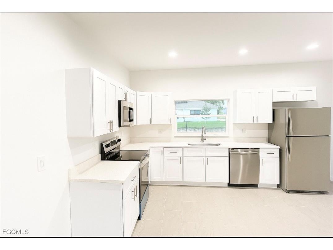 1701 NE 44th Terrace Cape Coral FL 33909 2025018599 image5