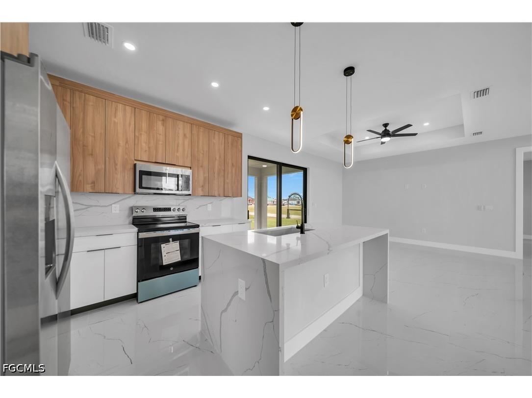 1701 NW 24th Place Cape Coral FL 33993 2026028021 image10