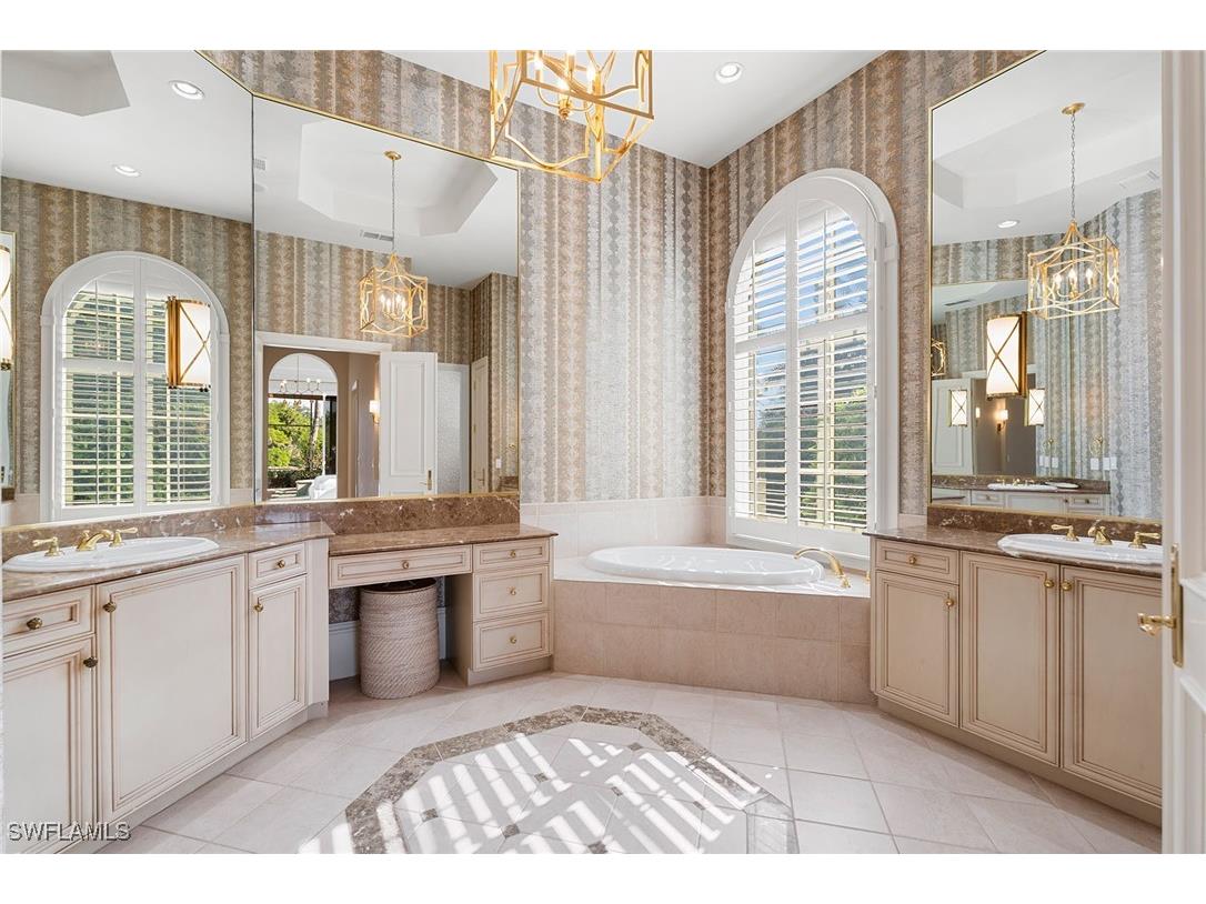 1701 Venezia Way Naples FL 34105 225083094 image36