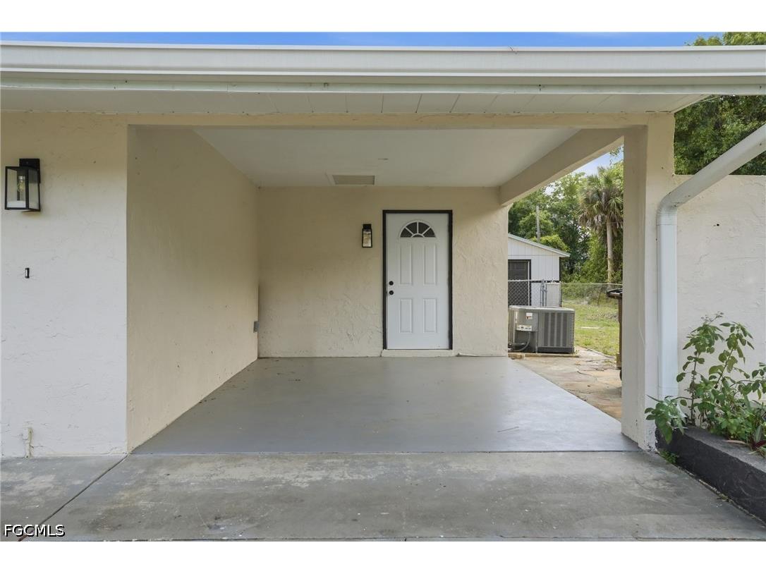 1702 E 6th Street Lehigh Acres FL 33972 2026016823 image3