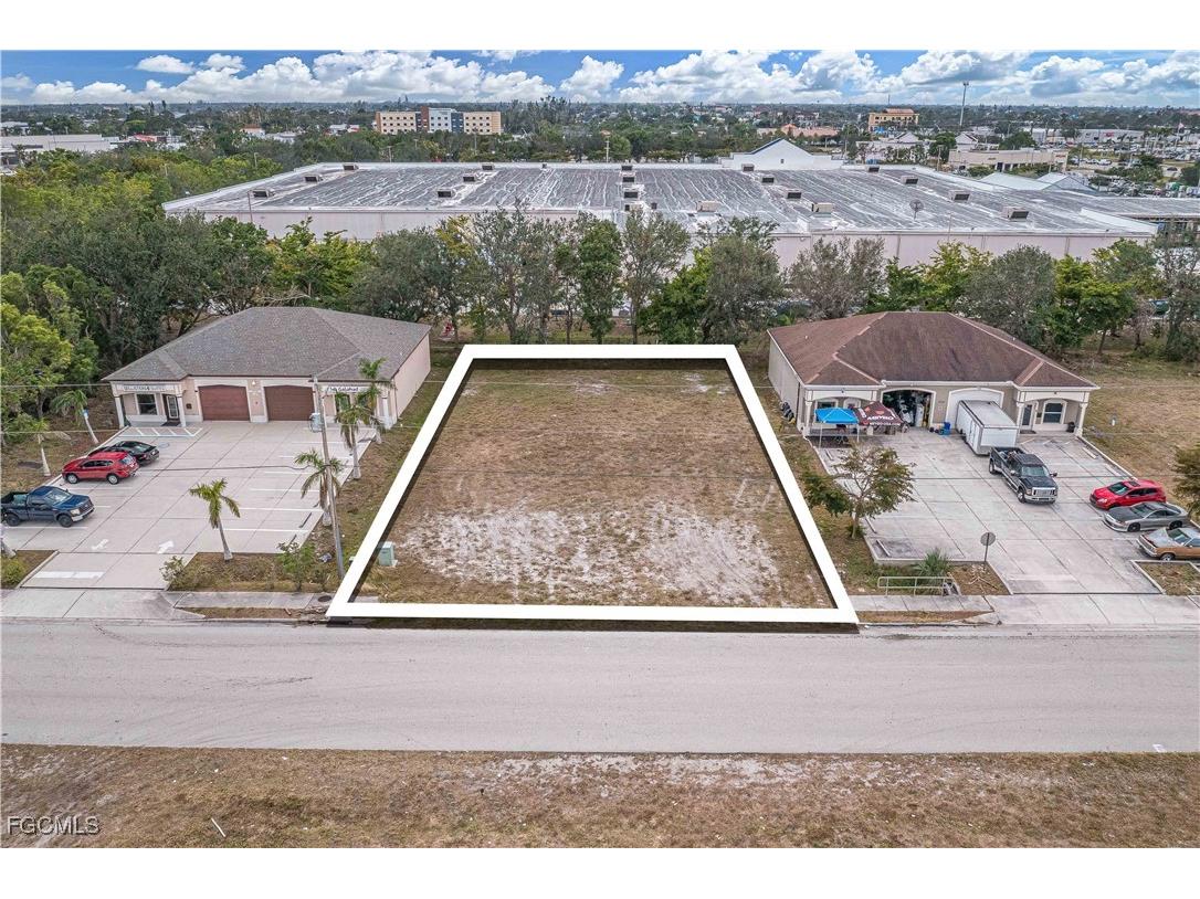 1702 NE 10th Terrace Cape Coral FL 33909 2025004280 image1