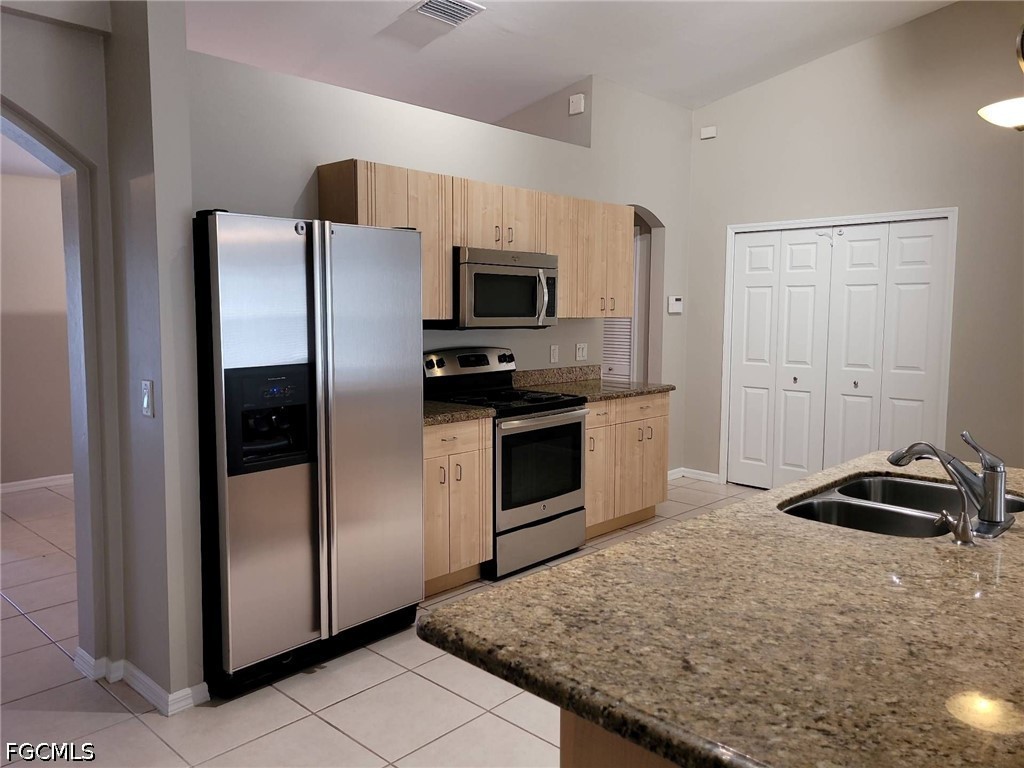 1702 NE 33rd Street Cape Coral FL 33909 2026016670 image10