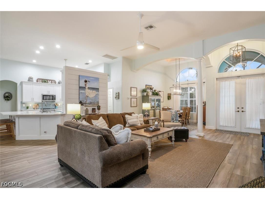 1702 NW 2nd Terrace Cape Coral FL 33993 2026016816 image2