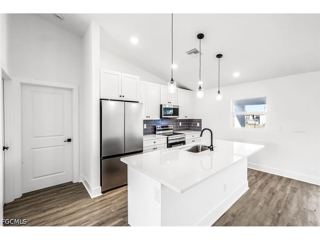 1702 NW 5th Place Cape Coral FL 33993 2026014013 image10