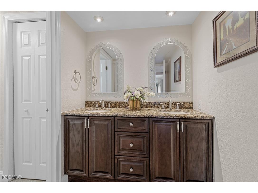 1702 Park Meadows Drive #1 Fort Myers FL 33907 2025024391 image16