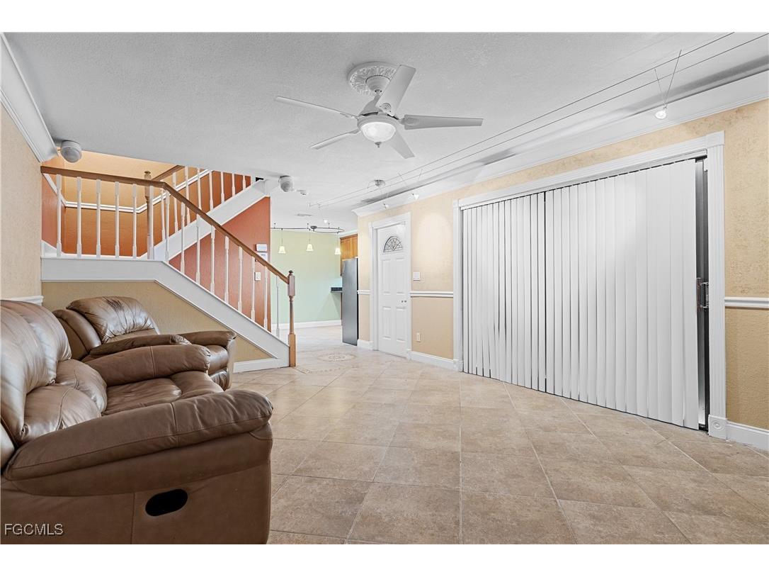 1702 Park Meadows Drive #1 Fort Myers FL 33907 2025024391 image2