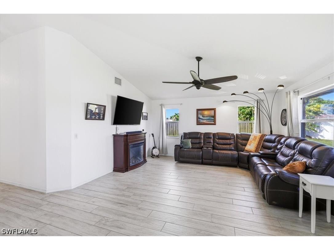 1702 SE 11th Avenue Cape Coral FL 33990 226026346 image14