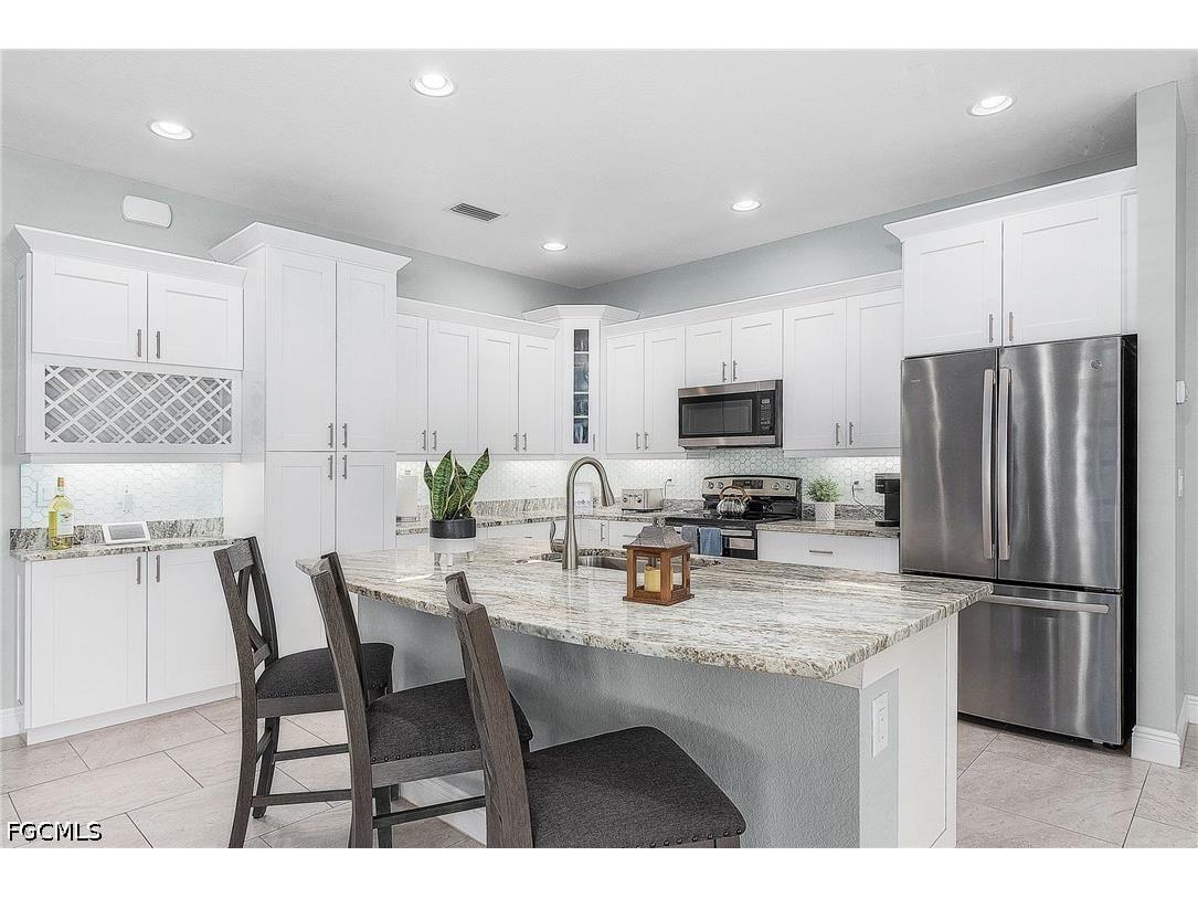 1702 SE 1st Terrace Cape Coral FL 33990 2026019471 image10