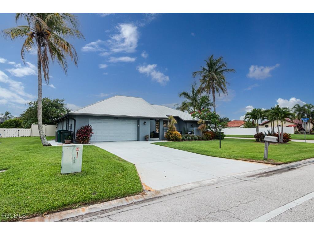1702 Whiskey Creek Drive Fort Myers FL 33919 2025019435 image1