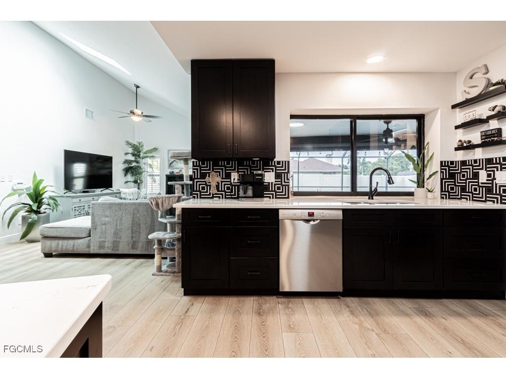 1702 Whiskey Creek Drive Fort Myers FL 33919 2025019435 image16