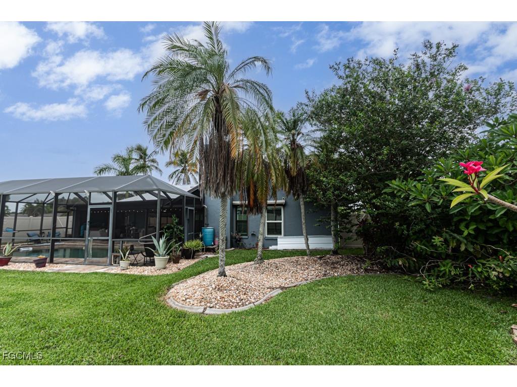 1702 Whiskey Creek Drive Fort Myers FL 33919 2025019435 image2