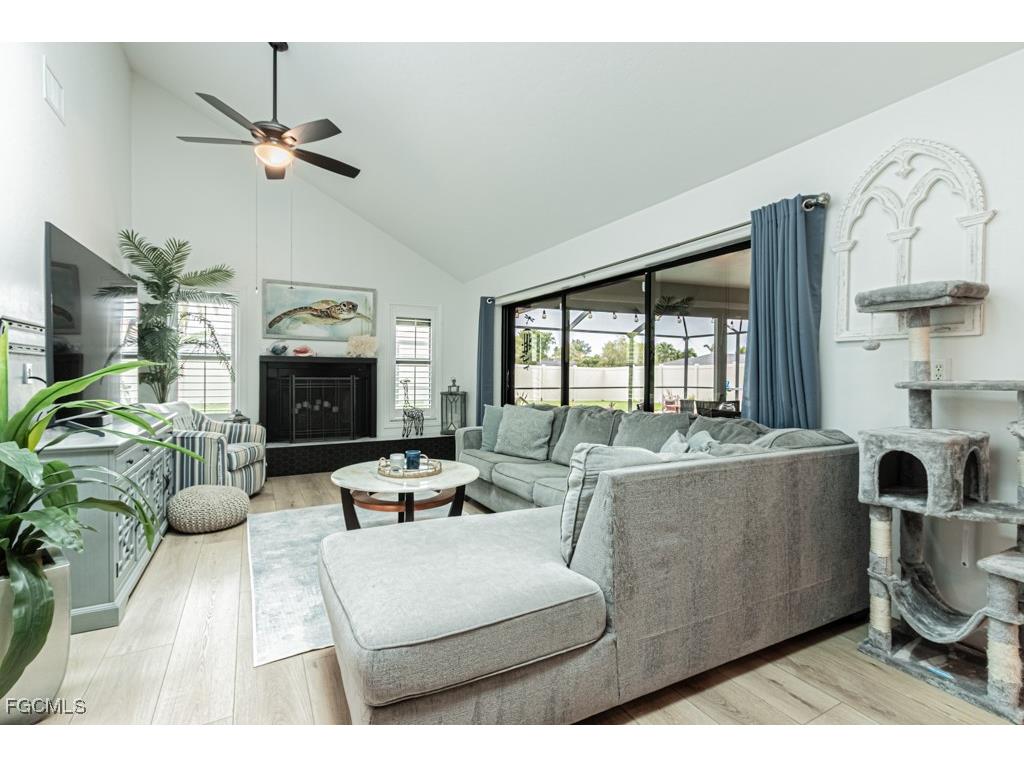 1702 Whiskey Creek Drive Fort Myers FL 33919 2025019435 image20