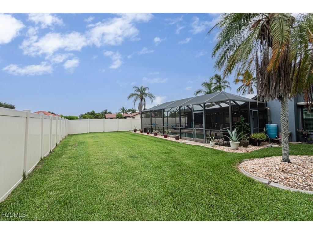 1702 Whiskey Creek Drive Fort Myers FL 33919 2025019435 image3