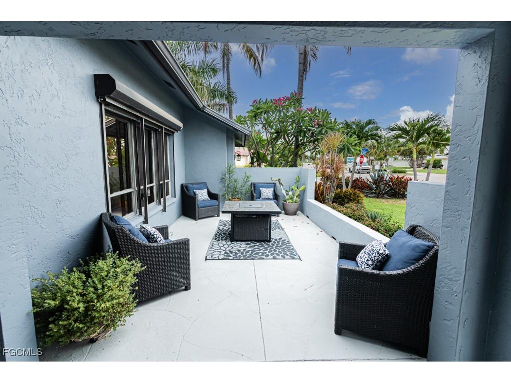 1702 Whiskey Creek Drive Fort Myers FL 33919 2025019435 image9
