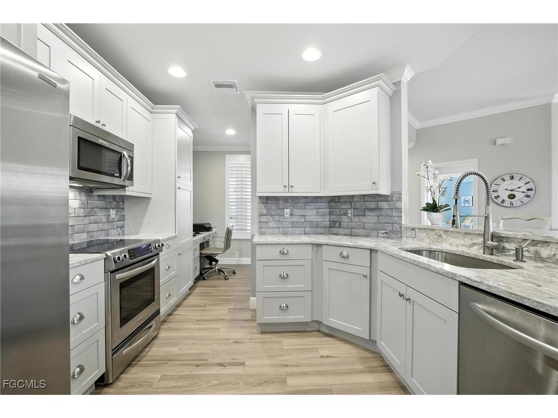 17020 Willowcrest Way #301 Fort Myers FL 33908 2025026395 image11