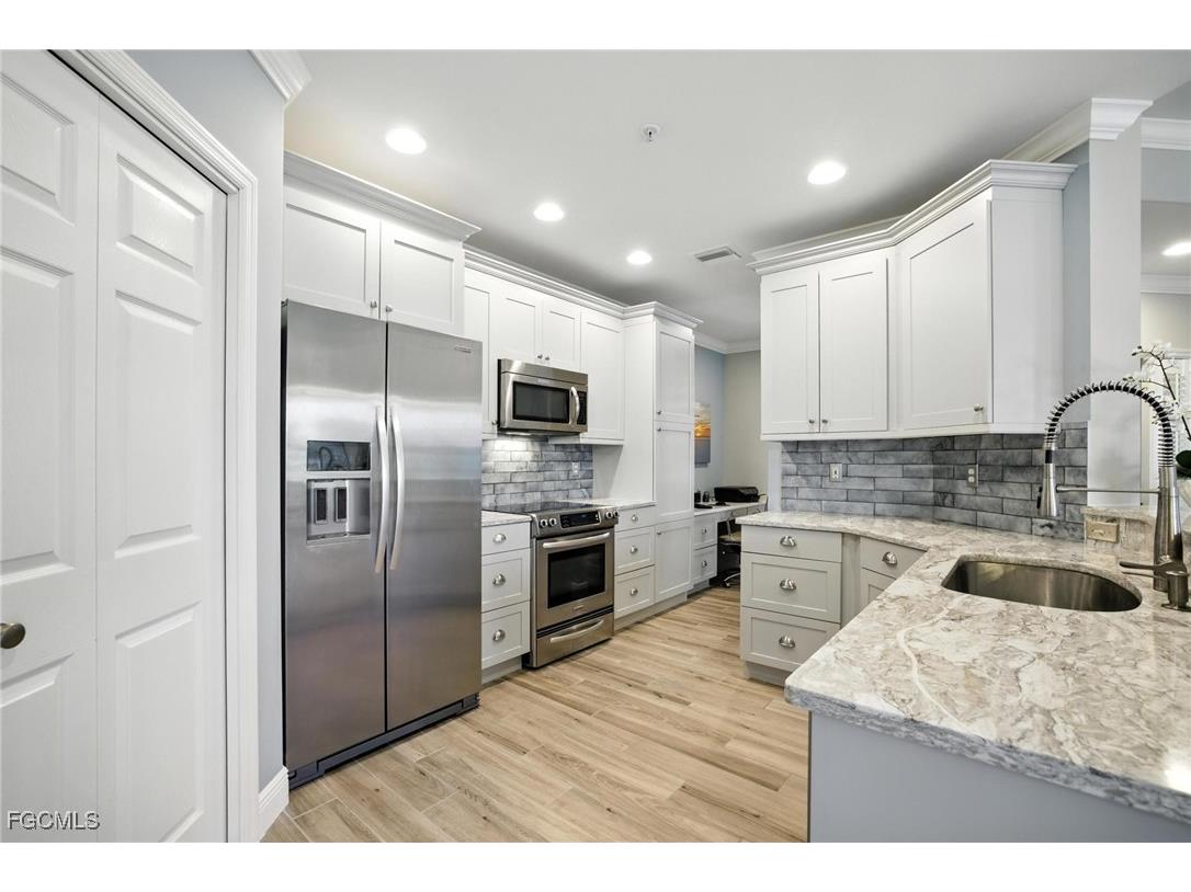 17020 Willowcrest Way #301 Fort Myers FL 33908 2025026395 image8