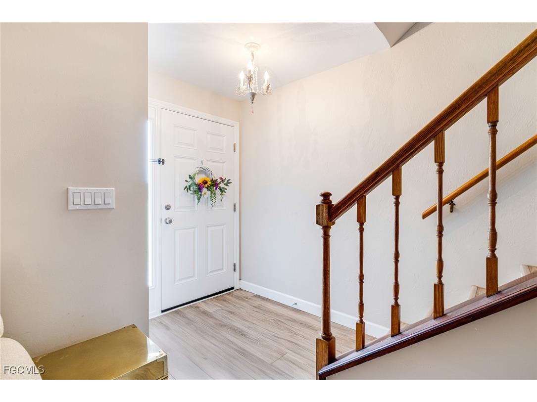 17025 Golfside Circle #303 Fort Myers FL 33908 2025011142 image2