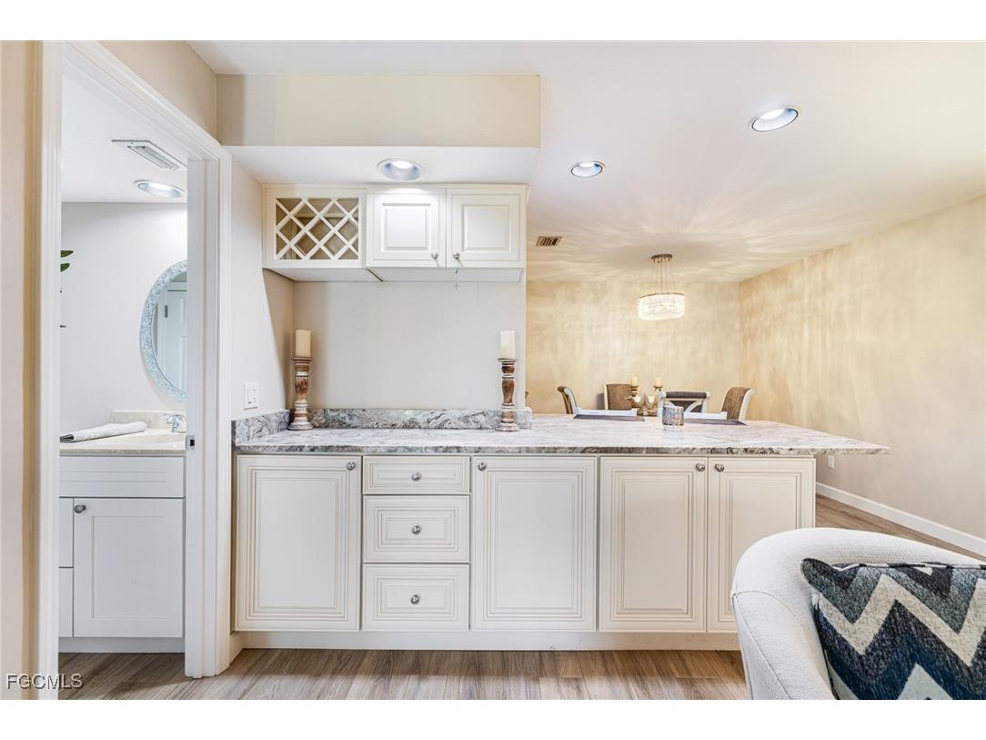 17025 Golfside Circle #303 Fort Myers FL 33908 2025011142 image8