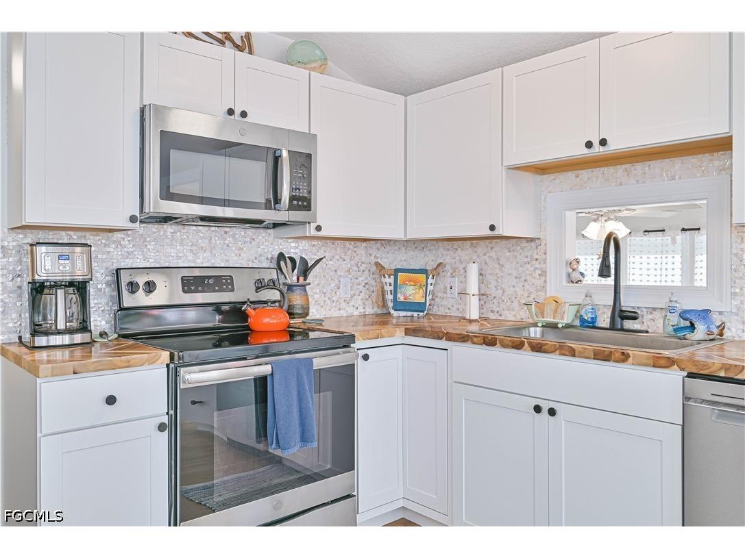 17029 Puppy Dog Drive Fort Myers FL 33908 2026018966 image14