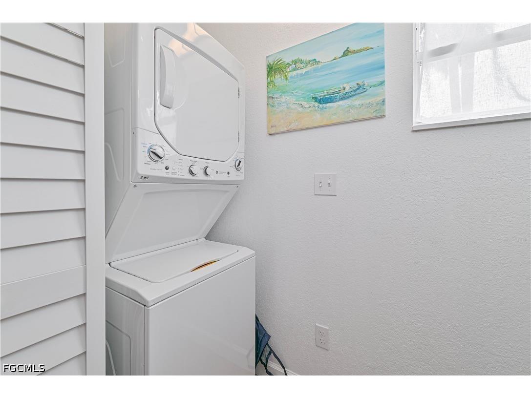 17029 Puppy Dog Drive Fort Myers FL 33908 2026018966 image9