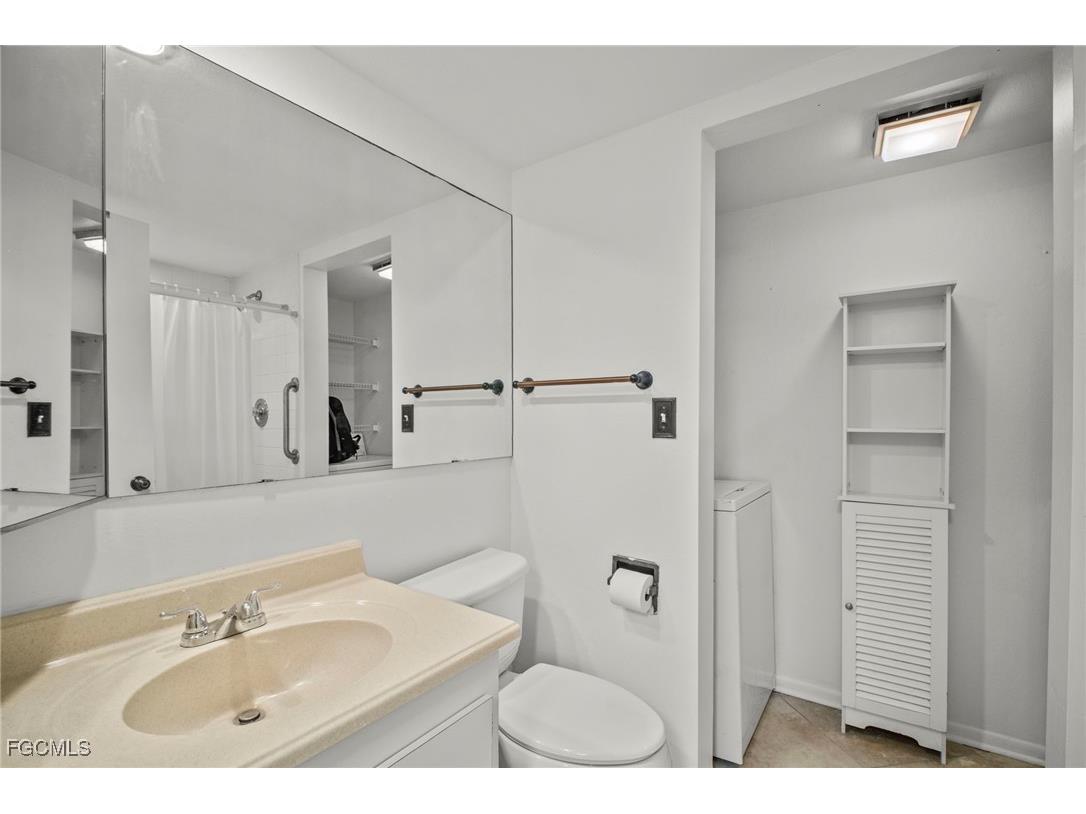 1703 Park Meadows Drive Fort Myers FL 33907 2025006344 image23