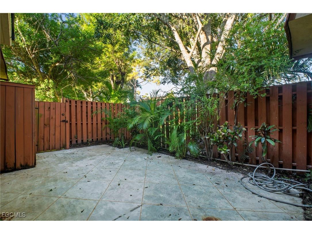 1703 Park Meadows Drive Fort Myers FL 33907 2025006344 image4