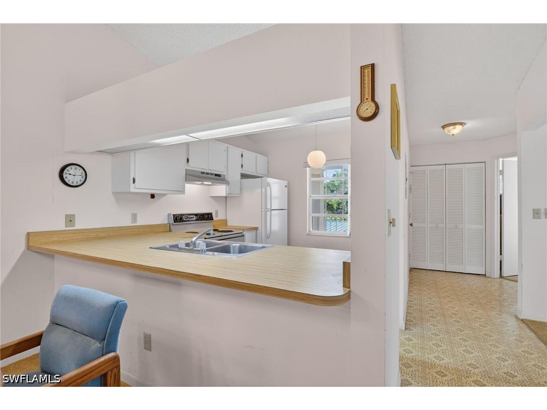 1704 Kings Lake Boulevard #201 Naples FL 34112 226012581 image6