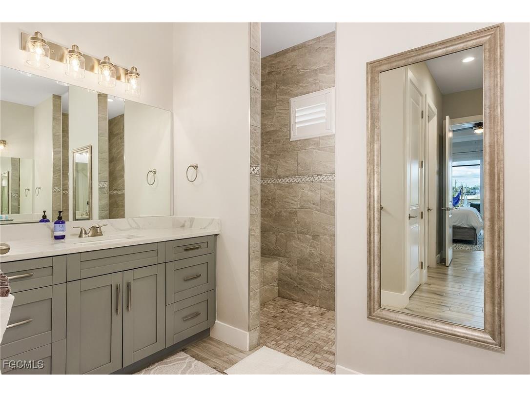 1704 SW 17th Avenue Cape Coral FL 33991 2026001209 image8
