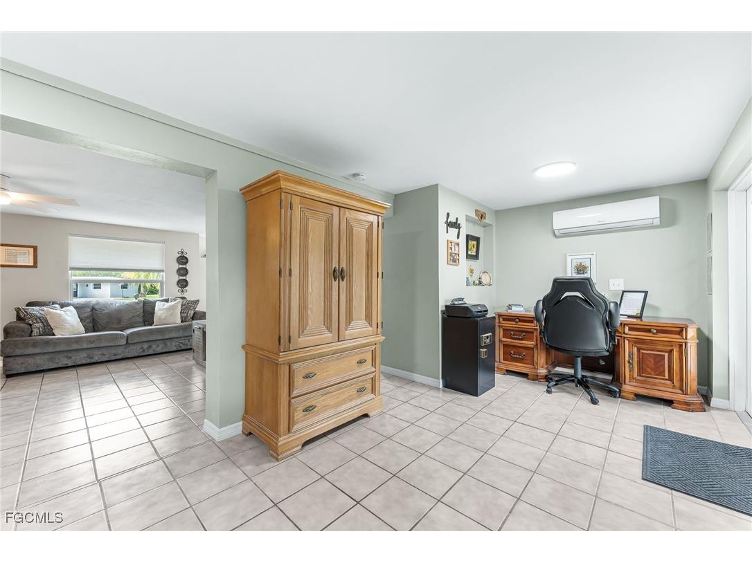 17040 E Lake Drive North Fort Myers FL 33917 2025017252 image15