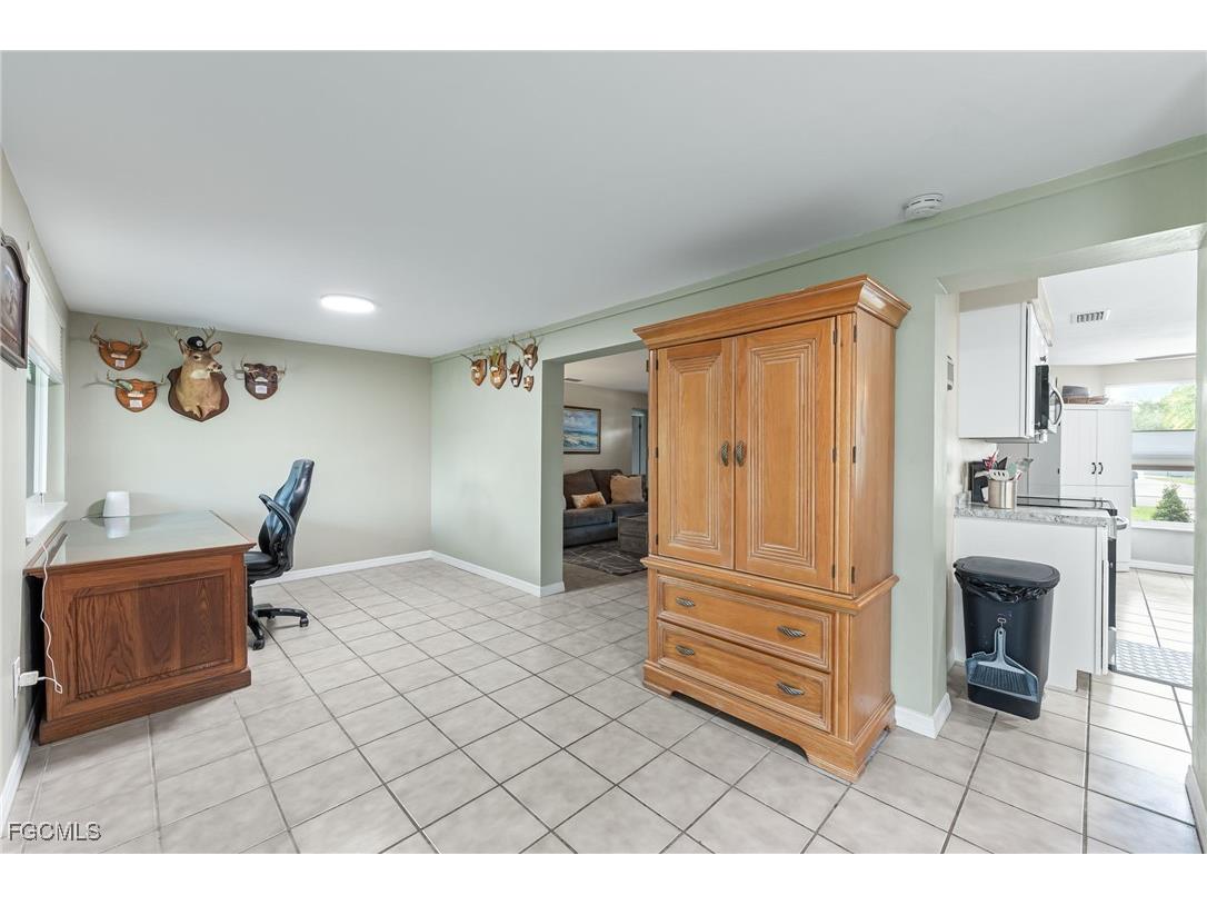 17040 E Lake Drive North Fort Myers FL 33917 2025017252 image17