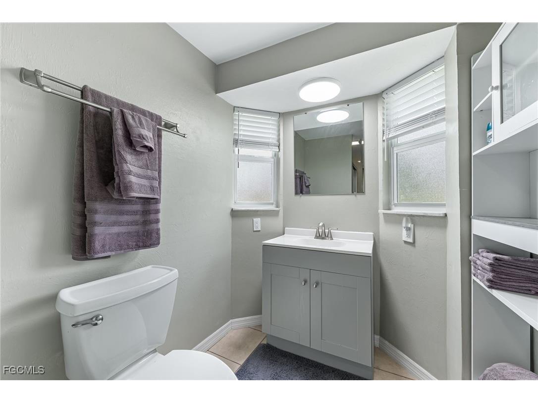 17040 E Lake Drive North Fort Myers FL 33917 2025017252 image21