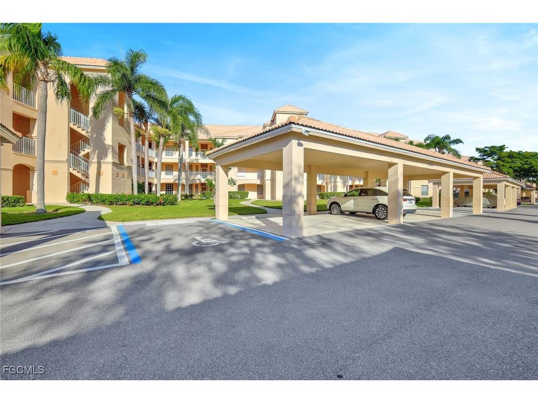 17040 Willowcrest Way #205 Fort Myers FL 33908 2025011162 image1