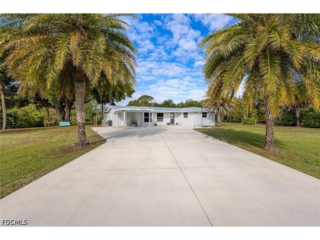 17041 E Lake Drive North Fort Myers FL 33917 2026018189 image1