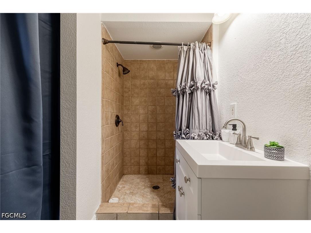 17041 E Lake Drive North Fort Myers FL 33917 2026018189 image23