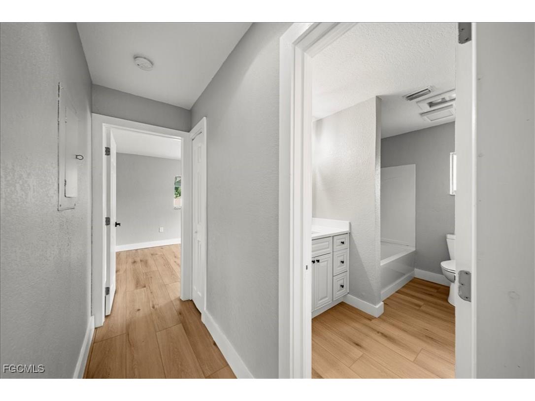 17042 Wayzata Court North Fort Myers FL 33917 2025010020 image24