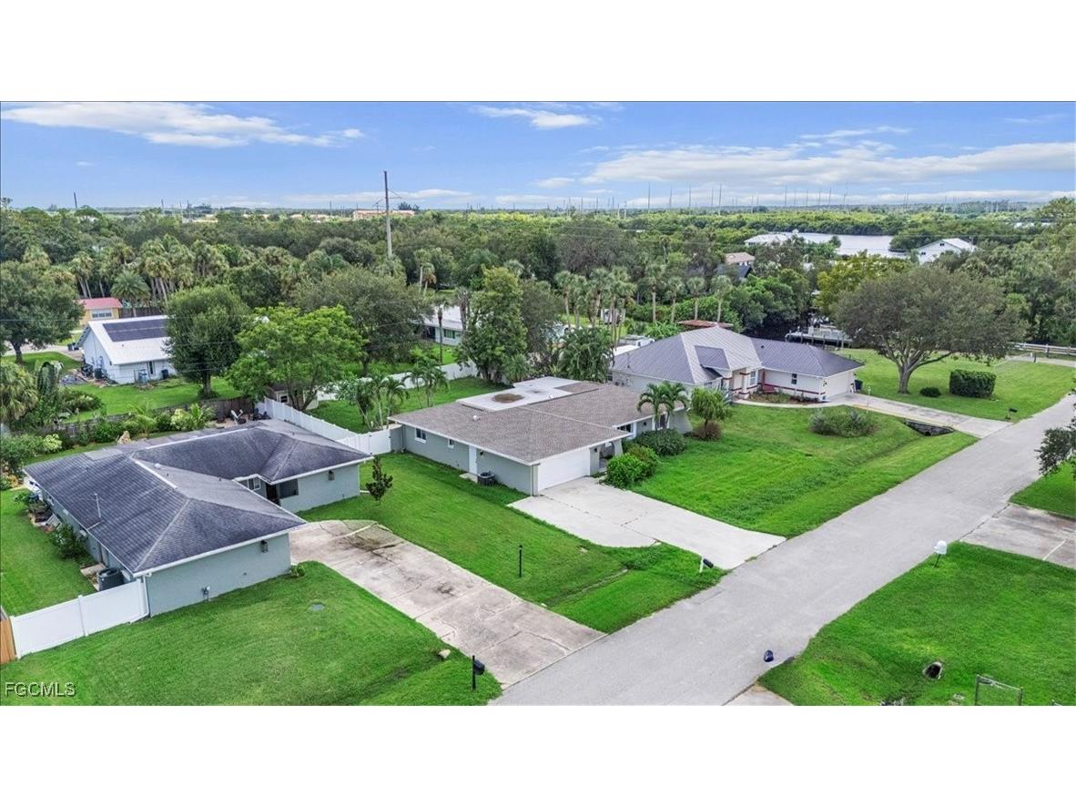 17042 Wayzata Court North Fort Myers FL 33917 2025010020 image33