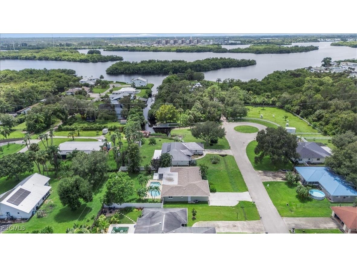 17042 Wayzata Court North Fort Myers FL 33917 2025010020 image38