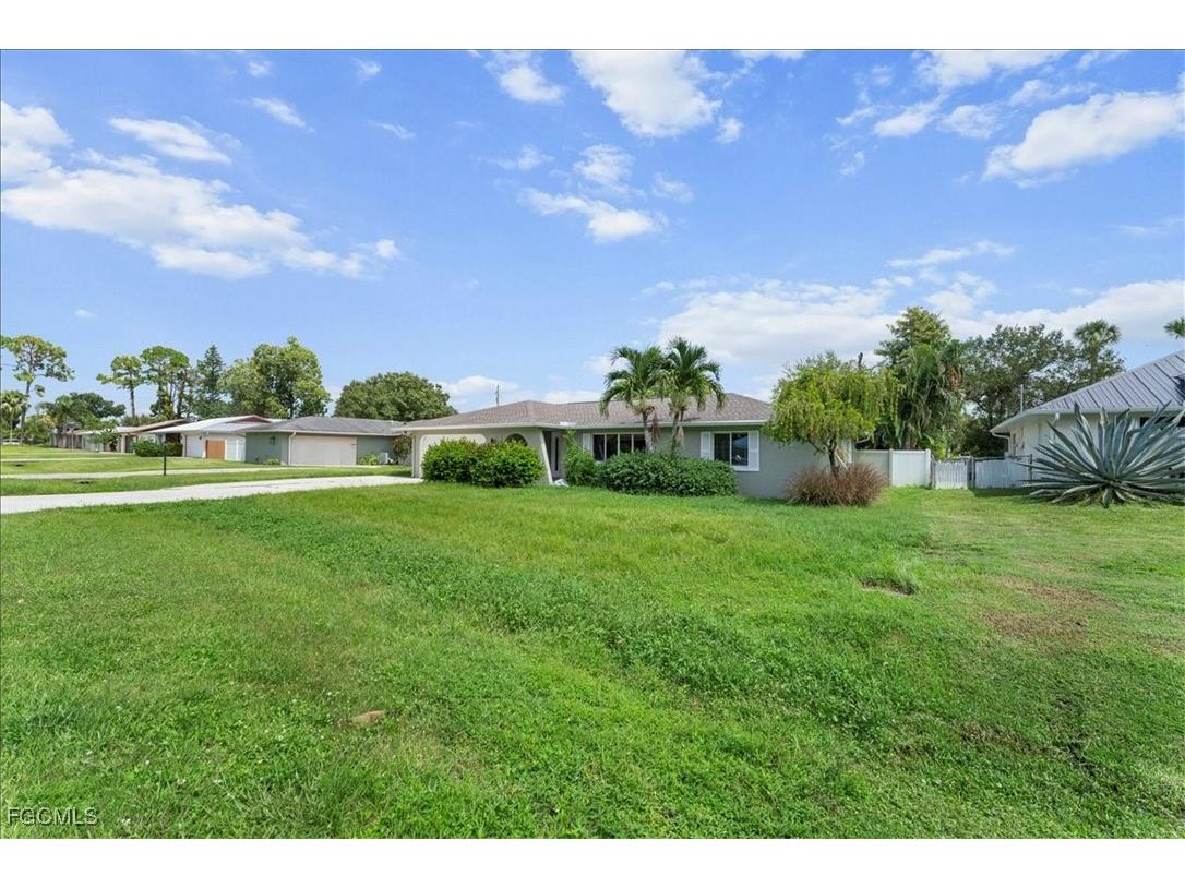 17042 Wayzata Court North Fort Myers FL 33917 2025010020 image4