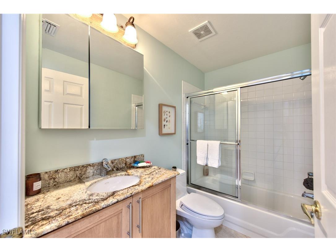 1705 Marsh Run Naples FL 34109 225056554 image27