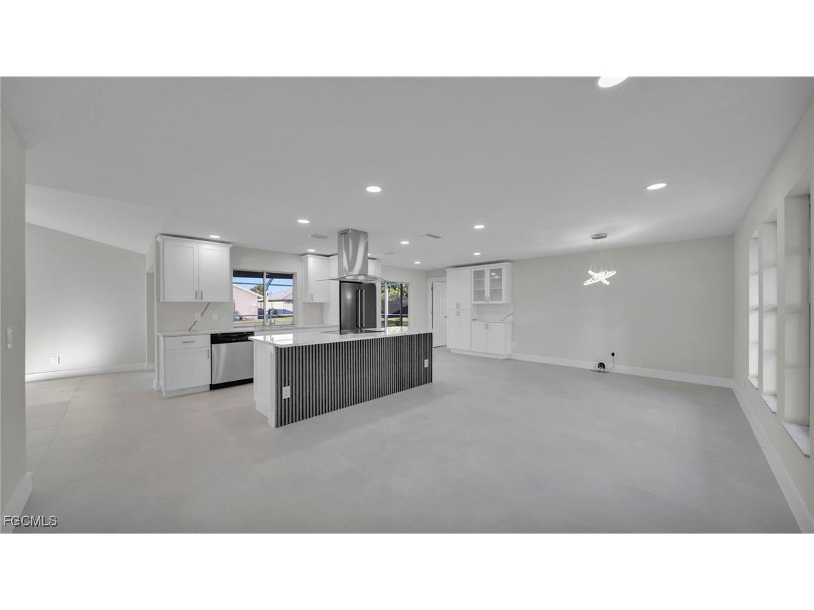 1705 SE 6th Terrace Cape Coral FL 33990 2026006057 image4