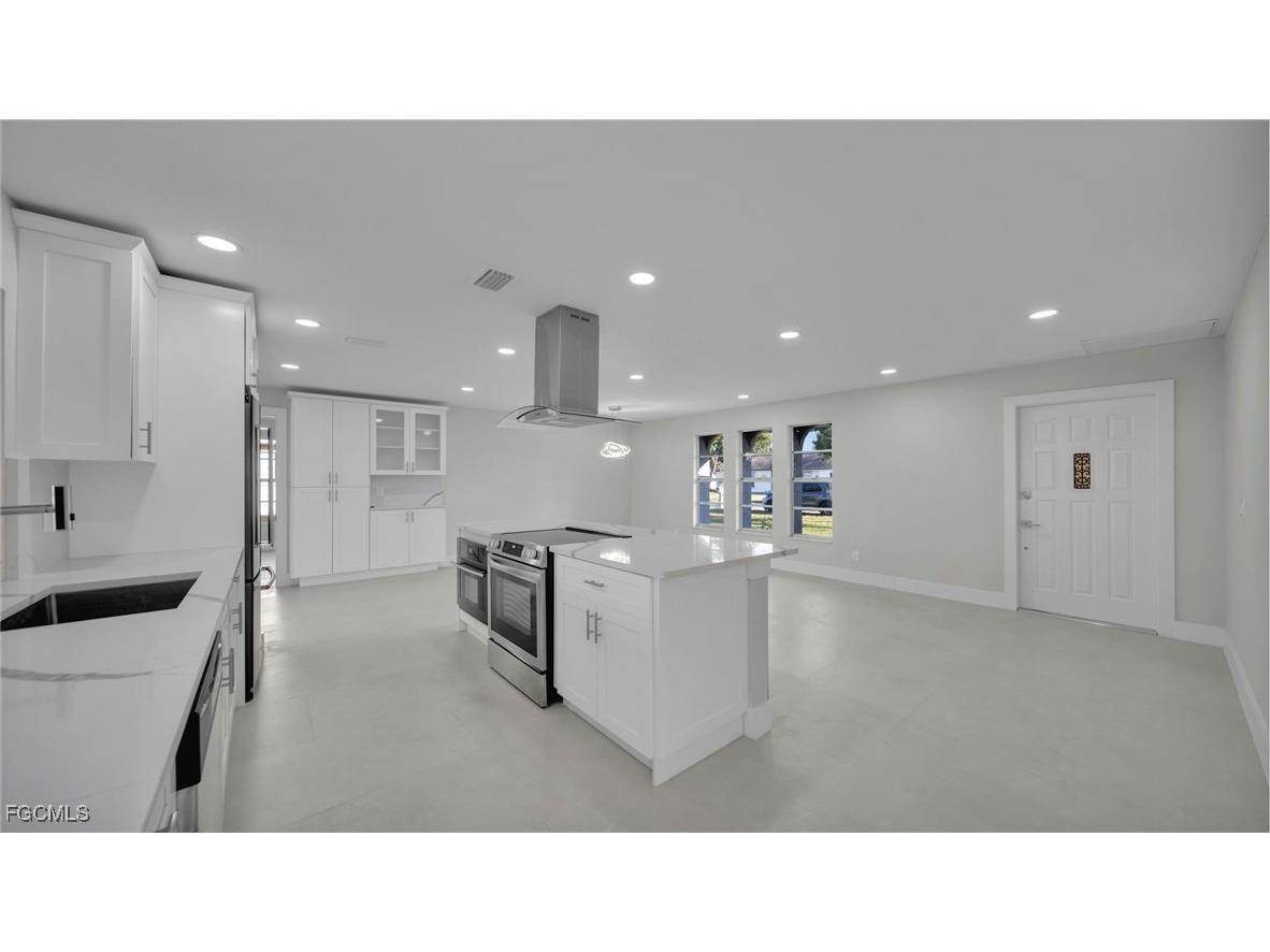 1705 SE 6th Terrace Cape Coral FL 33990 2026006057 image5